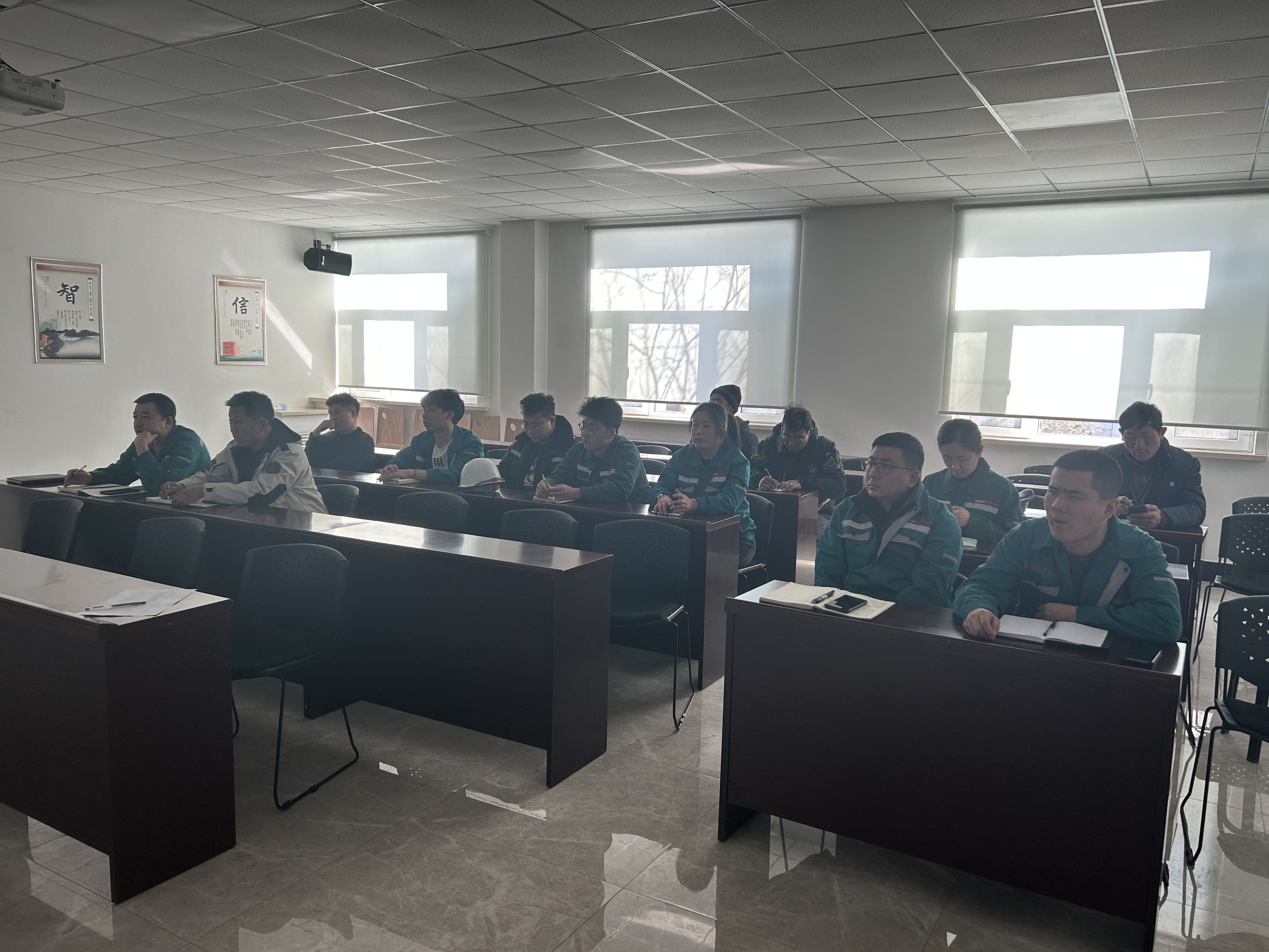 國(guó)信裝配|2024年2月29日國(guó)信裝配式公司召開“中車風(fēng)電塔筒技藝交底會(huì)議”