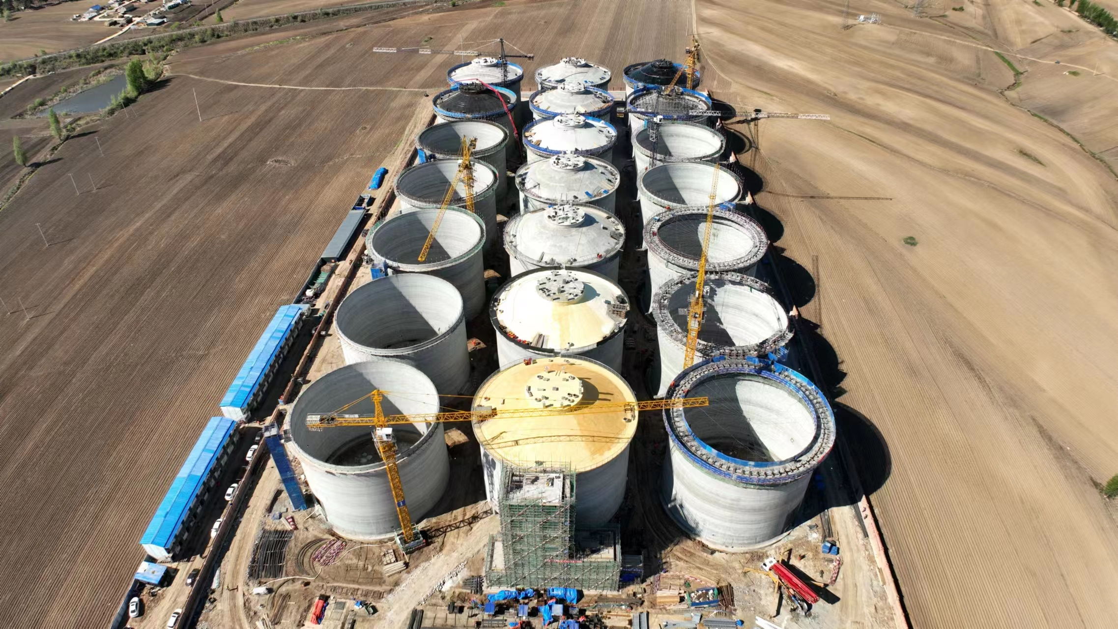 國信裝配|2024年5月9日國信裝配式公司中儲糧項目滑模工作正式結束